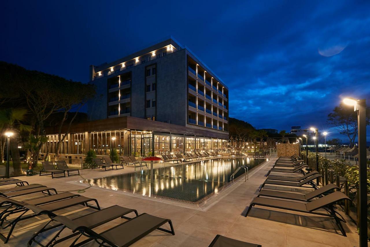 Eter Hotel Golem  Eksteriør bilde