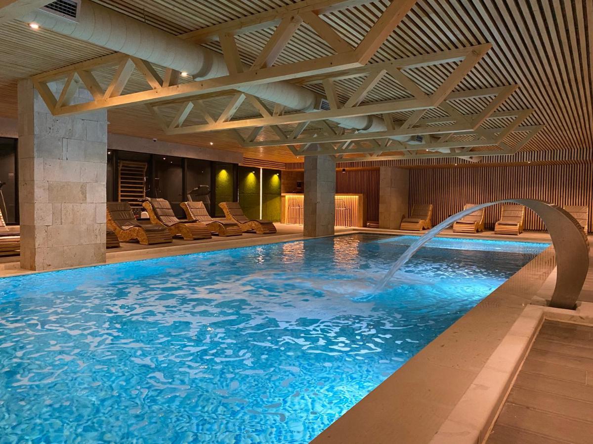 Eter Hotel Golem  Eksteriør bilde